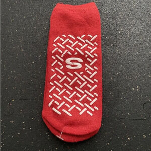 Non Skid Socks Non Slip Tread Yoga Fitness Travel Slipper Socks Red One Sz NWOT